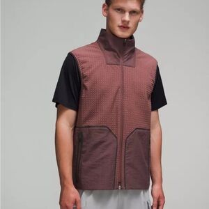 Lululemon mens Water-Repellent Fleece hiking vest size medium